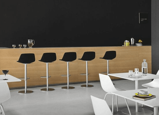 Miunn | Stool with Swivel Base