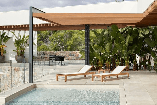 Bay Outdoor Chaise by Point