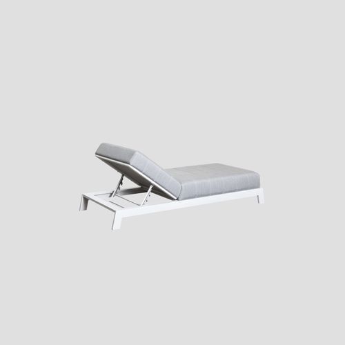 Piha White Outdoor Lounger