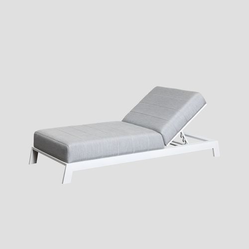 Piha White Outdoor Lounger