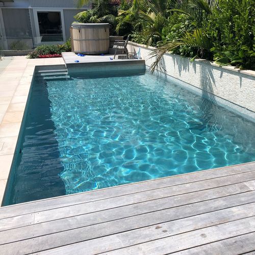 Custom Concrete Swimming Pools