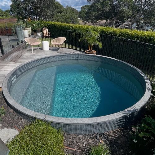 The Manu - Kit Set Tiny Pool