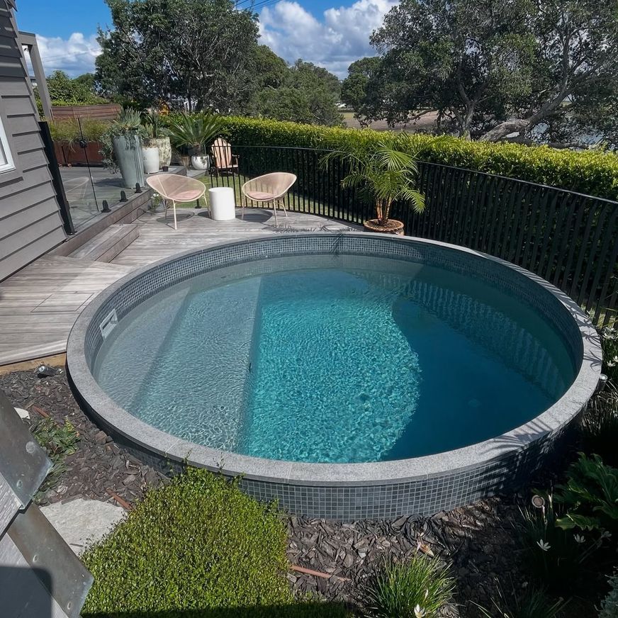 The Manu - Kit Set Tiny Pool