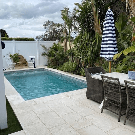 Igui plunge swimming pool