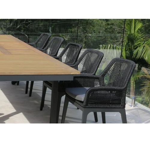 Barcelona Extension Table with 10 Serang Chairs