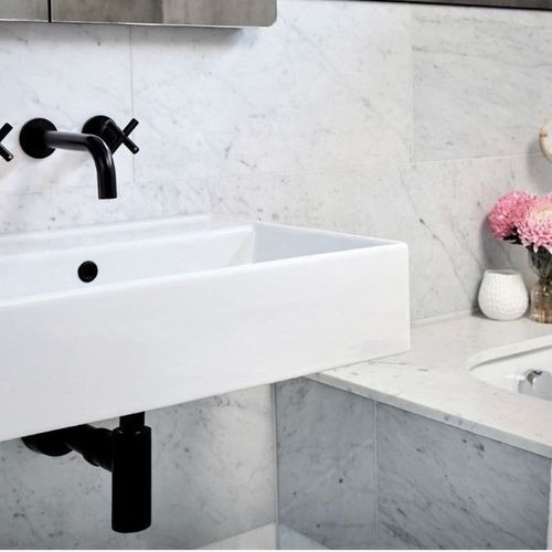 Round Bottle Trap for 32mm basin waste and 40mm outlet - Matte Black