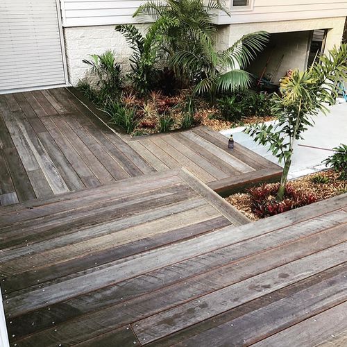 Iron Deck - Reclaimed Timber