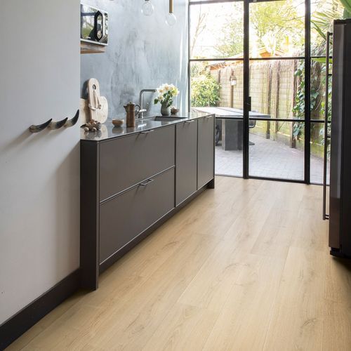 Quick-Step Perspective Nature Brushed Oak Natural Laminate Flooring