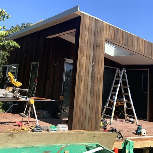 Cladding | Mixed hardwoods – sawn face – no oil