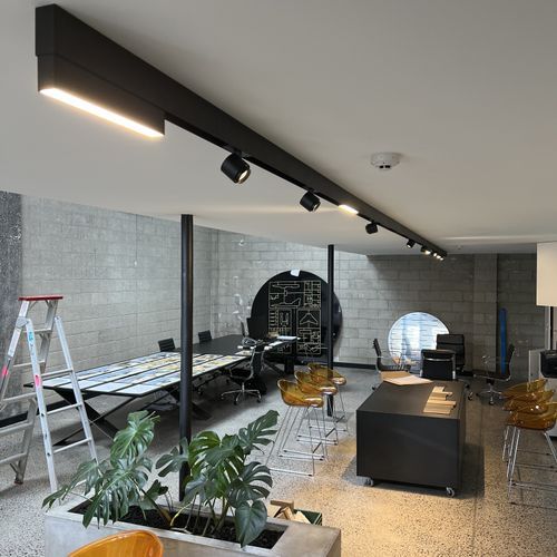 Magnetic Channel Track Light System
