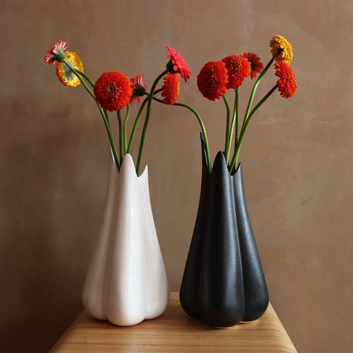 Lilium Vase