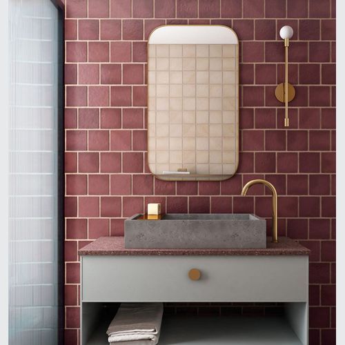 Margot Burgundy Matt 132x132x10mm