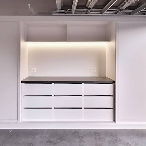 CUSTOM GARAGE STORAGE