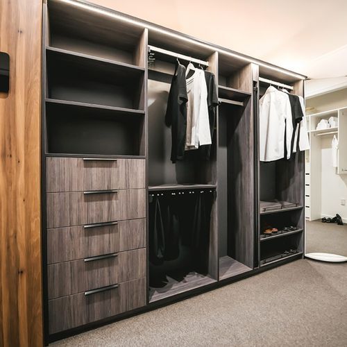 Metro Walk-In Wardrobe
