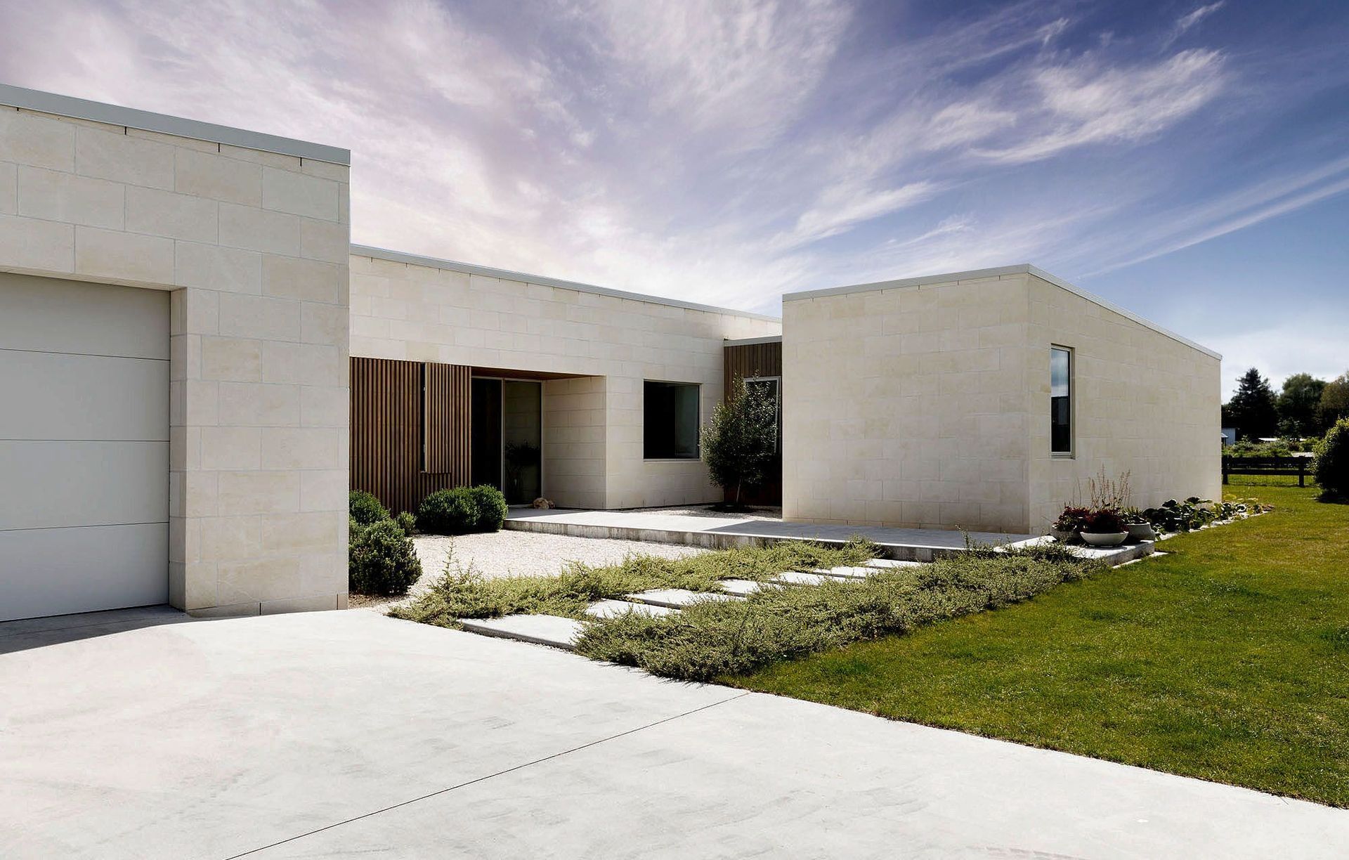 Oamaru Stone (Parkside Quarries)