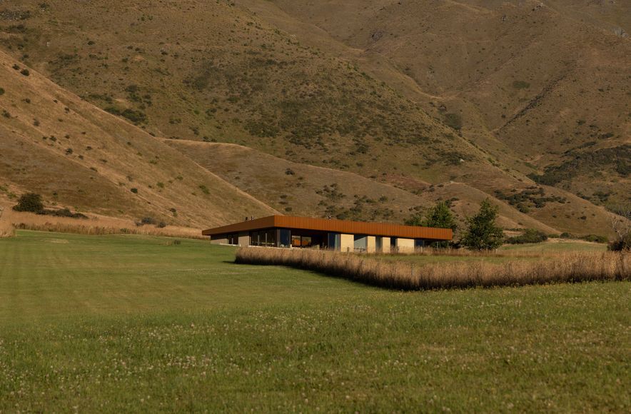 Crown Range Retreat
