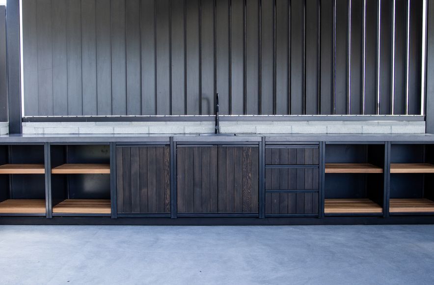 Lake Dunstan Outdoor Kitchen