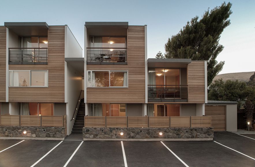 Sumner Bay Motel