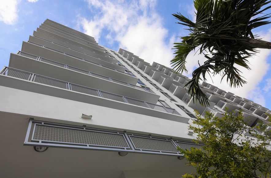 Apartment Balcony's Wire Mesh Balustrades