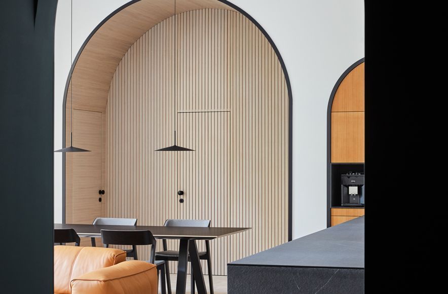 Picturesque Hills Apartment