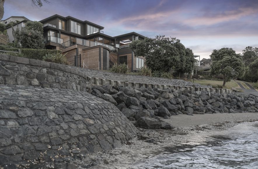 Milly’s Beach House, Algies Bay