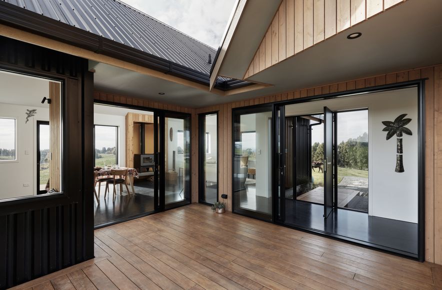 Te Ngahere a Kataraina - Kathy's forest house