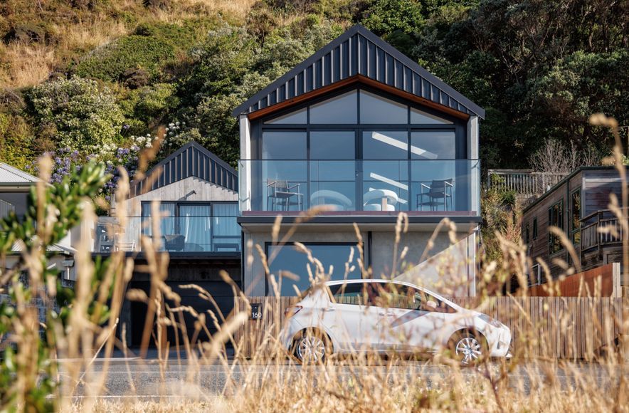 A house on the raw edge