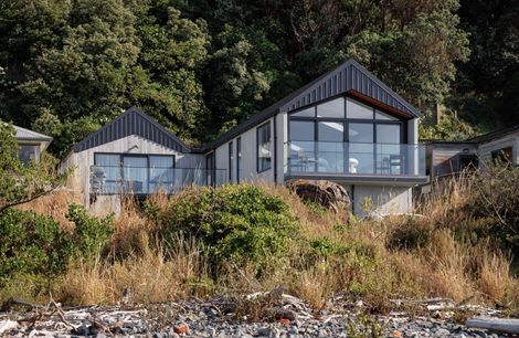 A house on the raw edge