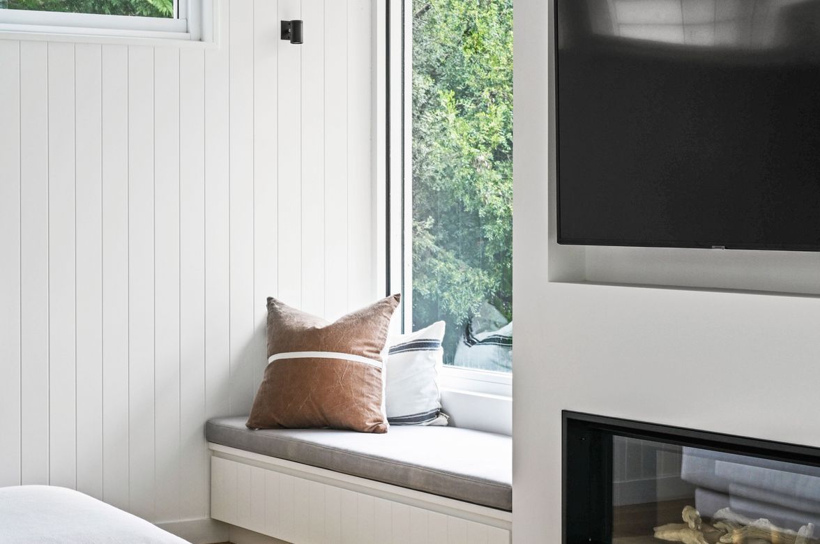 1A - Luxury Minimal "Beach House"