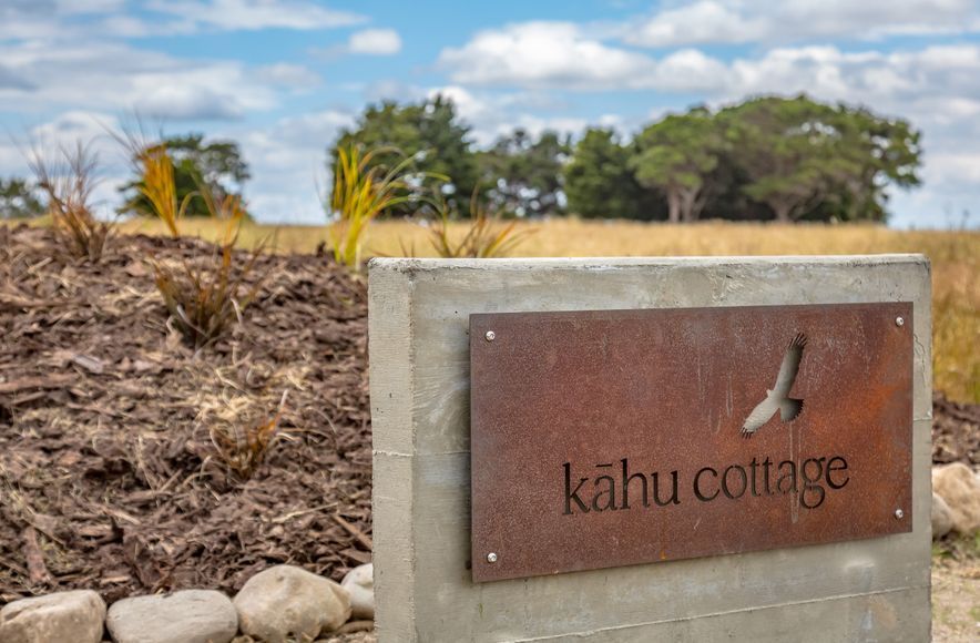 Kāhu Cottage