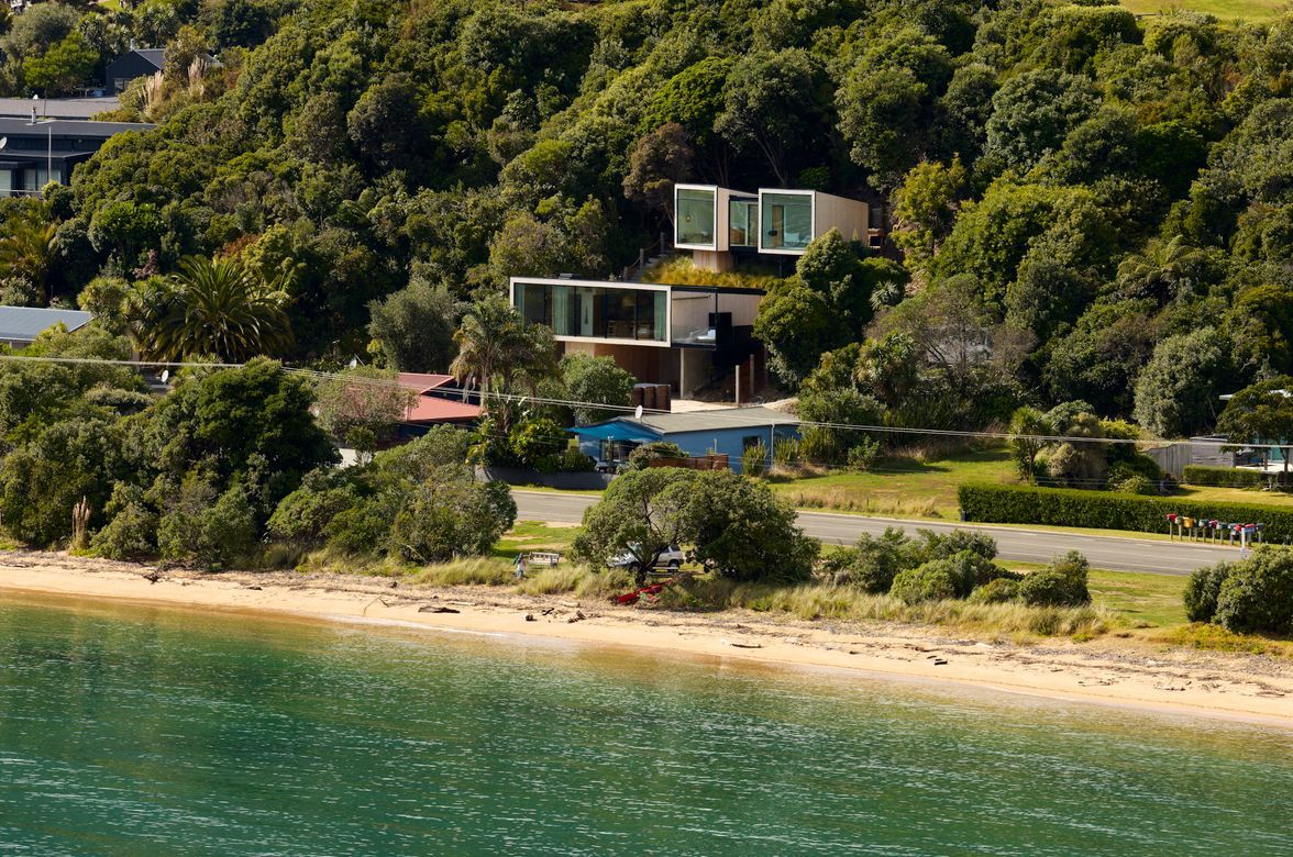 Ligar Bay Bach