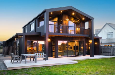 Semi Industrial Beachside Stunner