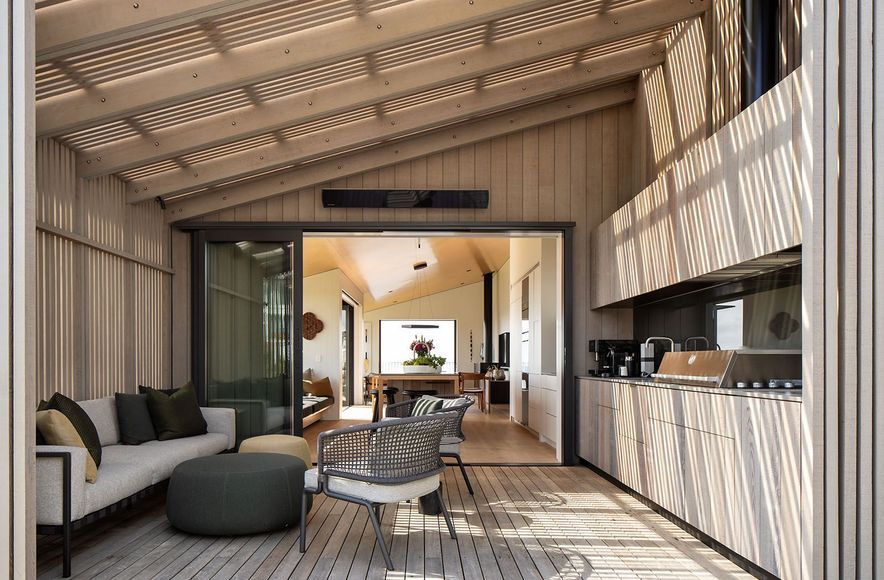 Reef House, Leigh