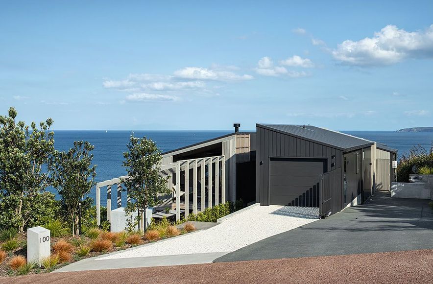 Reef House, Leigh