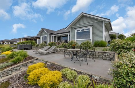 Marsden Cove- Northland- Waterfront / Luxury / Beach House / Outdoor Living / New Build  by Cogan Custom Homes