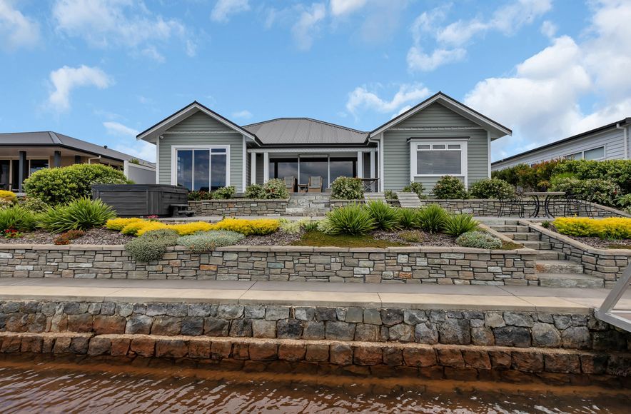 Marsden Cove- Northland- Waterfront / Luxury / Beach House / Outdoor Living / New Build  by Cogan Custom Homes