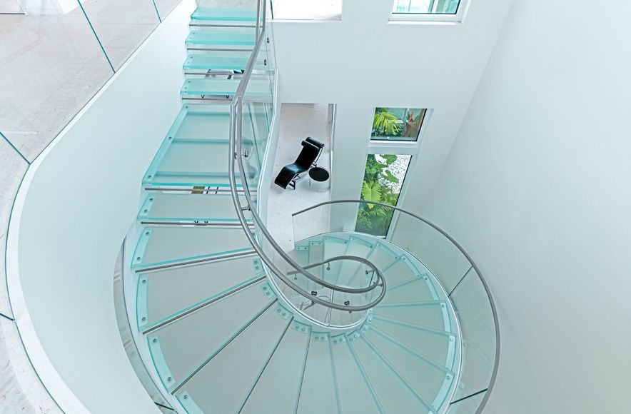 The White House – All Class & Almost All Glass