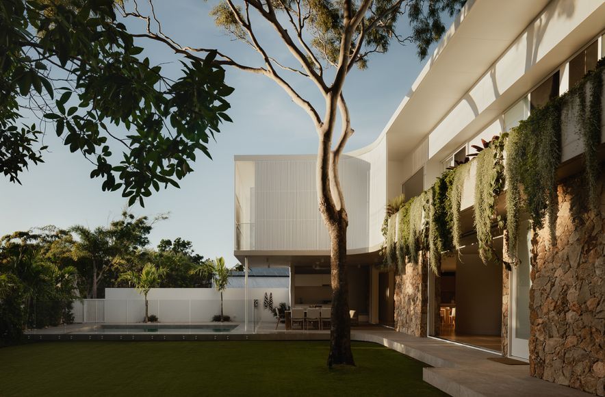 Halcón House