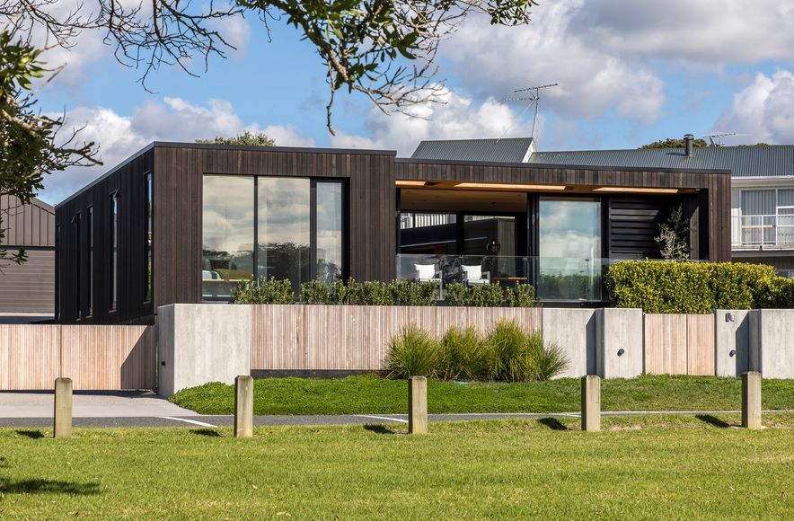 Snells Beach CoolHouse