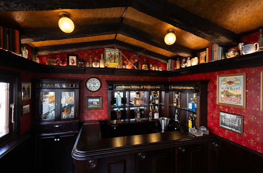 Maxwell’s Ale & Whisky