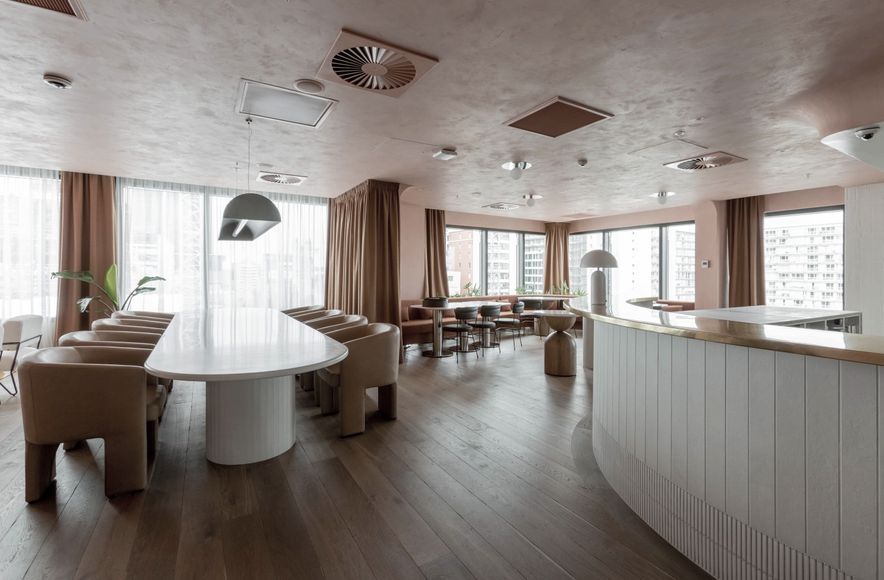 Sunset Bar, Sudima Hotel