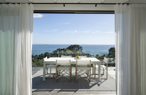 Waiheke beach house