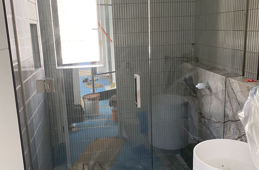 Frameless Glass Showers