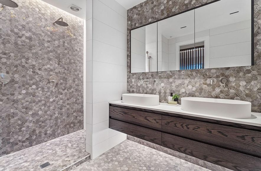 Tamaki Drive Residence