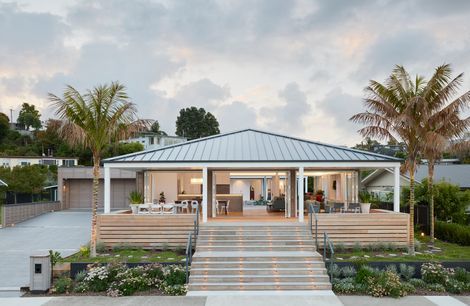 Contemporary Waterfront Sanctuary, Tauranga