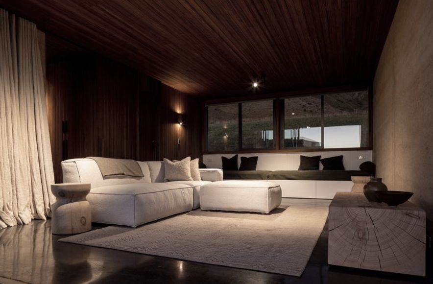 Crown Range Retreat