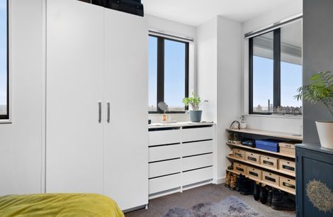 Wardrobe Solution for a Smaller Space