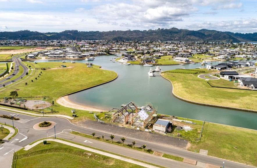 Dockside - Whitianga Waterways