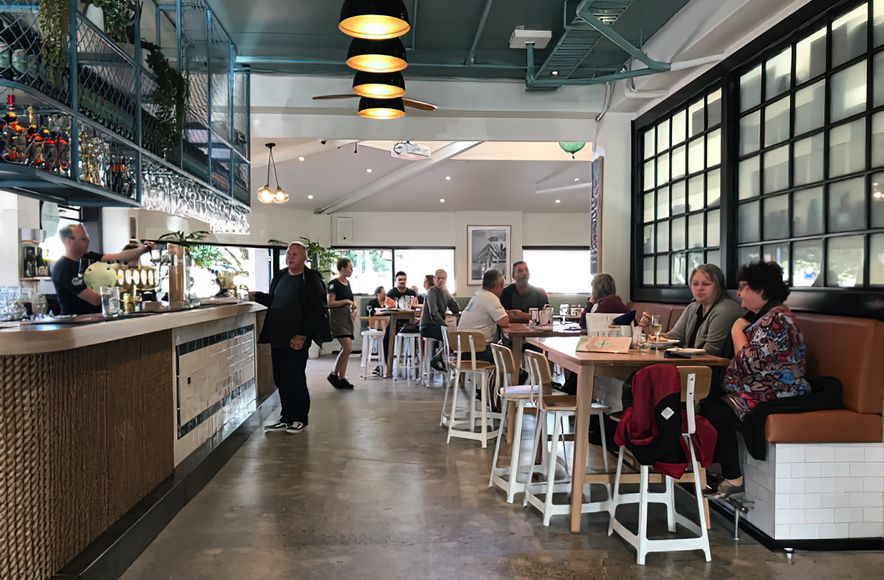 Shoreward Bar & Kitchen