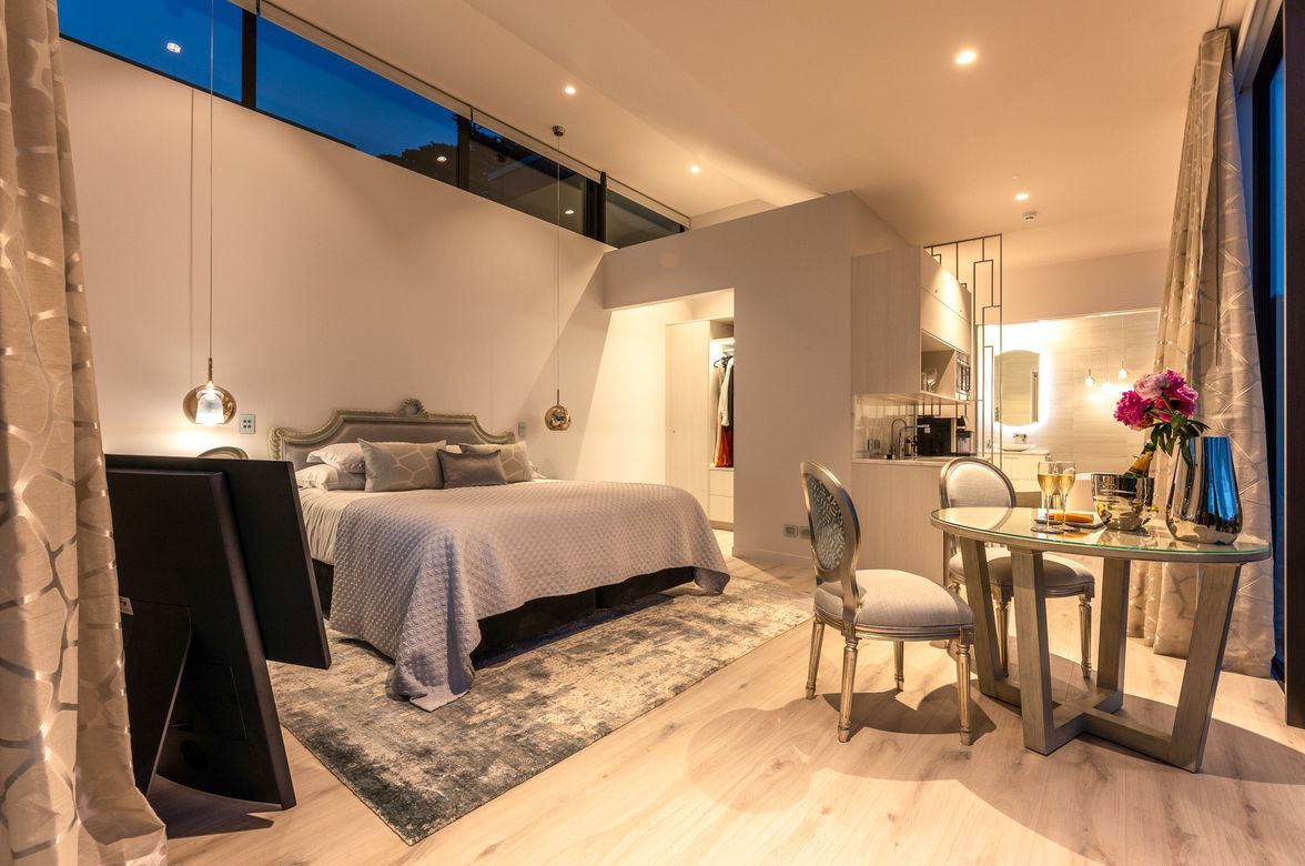 Omana Luxury Villa - Surrender